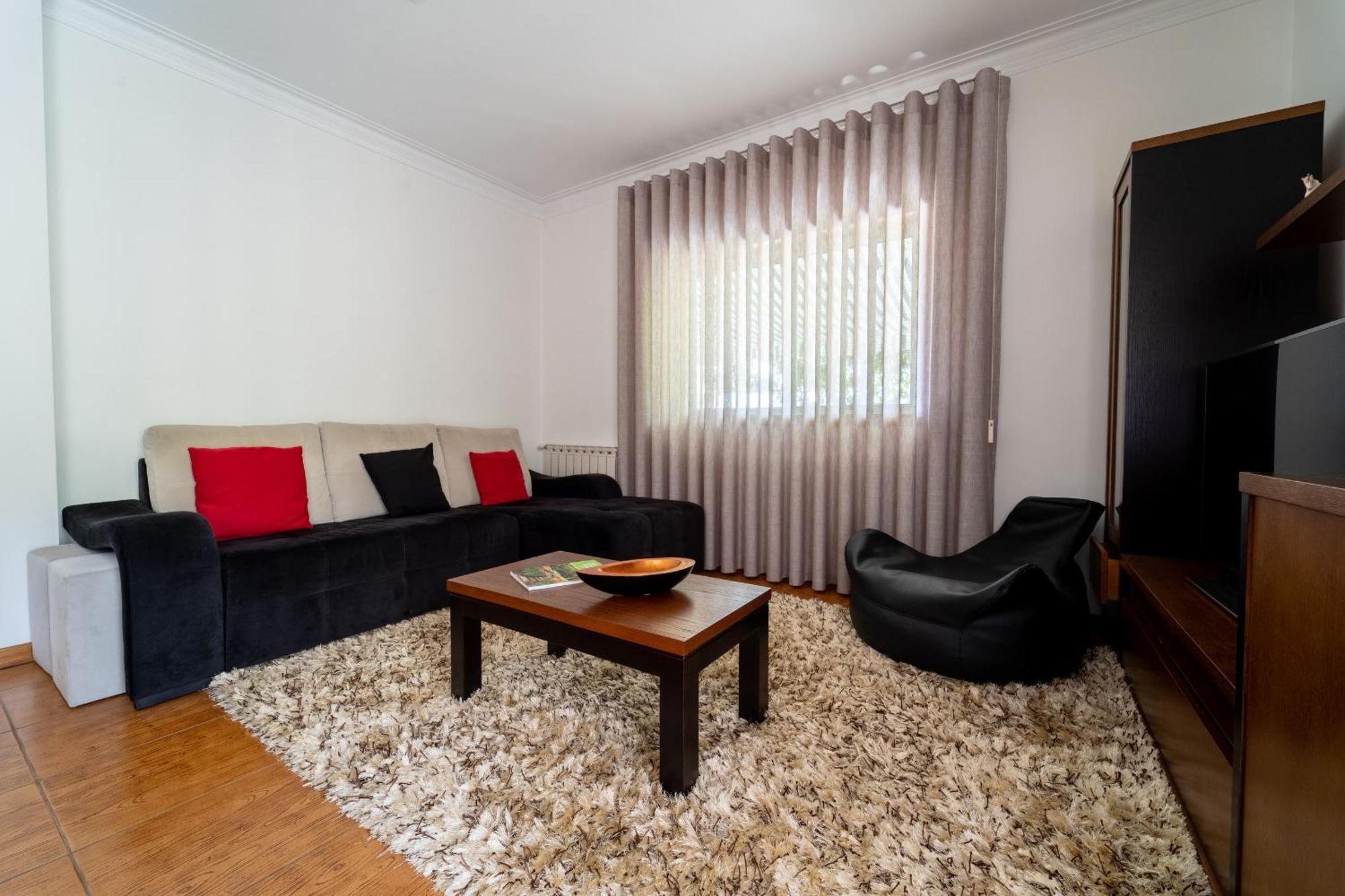 Gondomar Guimaraes - Moradia V3 Com Piscina Natural By House And People Bagian luar foto